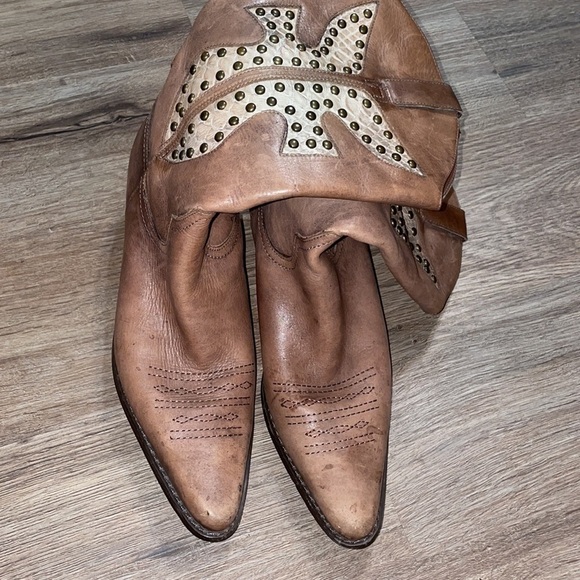 Matisse Brown Leather Studded Cowboy Boots size - 8M - Picture 3 of 7